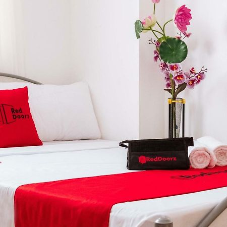 Reddoorz Premium @ Amaia Skies Avenida Манила Экстерьер фото