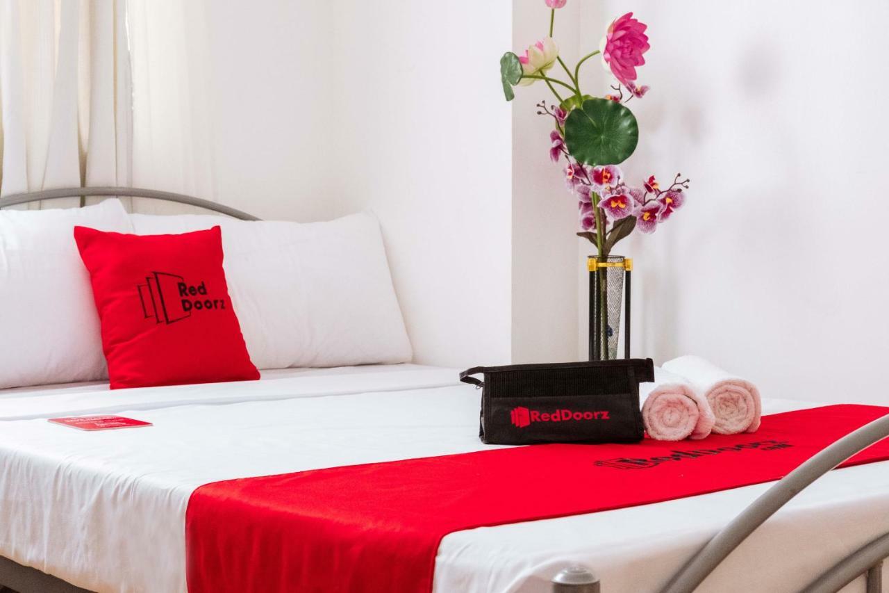Reddoorz Premium @ Amaia Skies Avenida Манила Экстерьер фото
